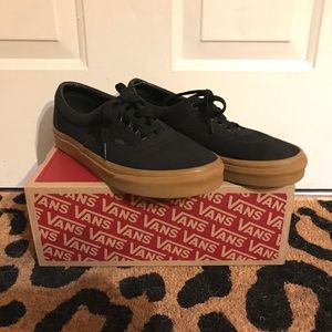 Black vans era with gum sole
